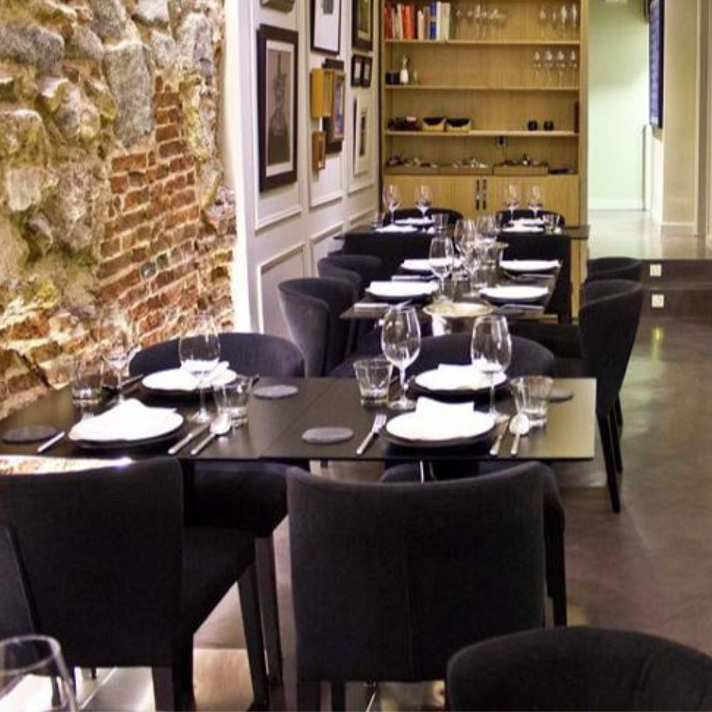 LA TASQUITA DE ENFRENTE