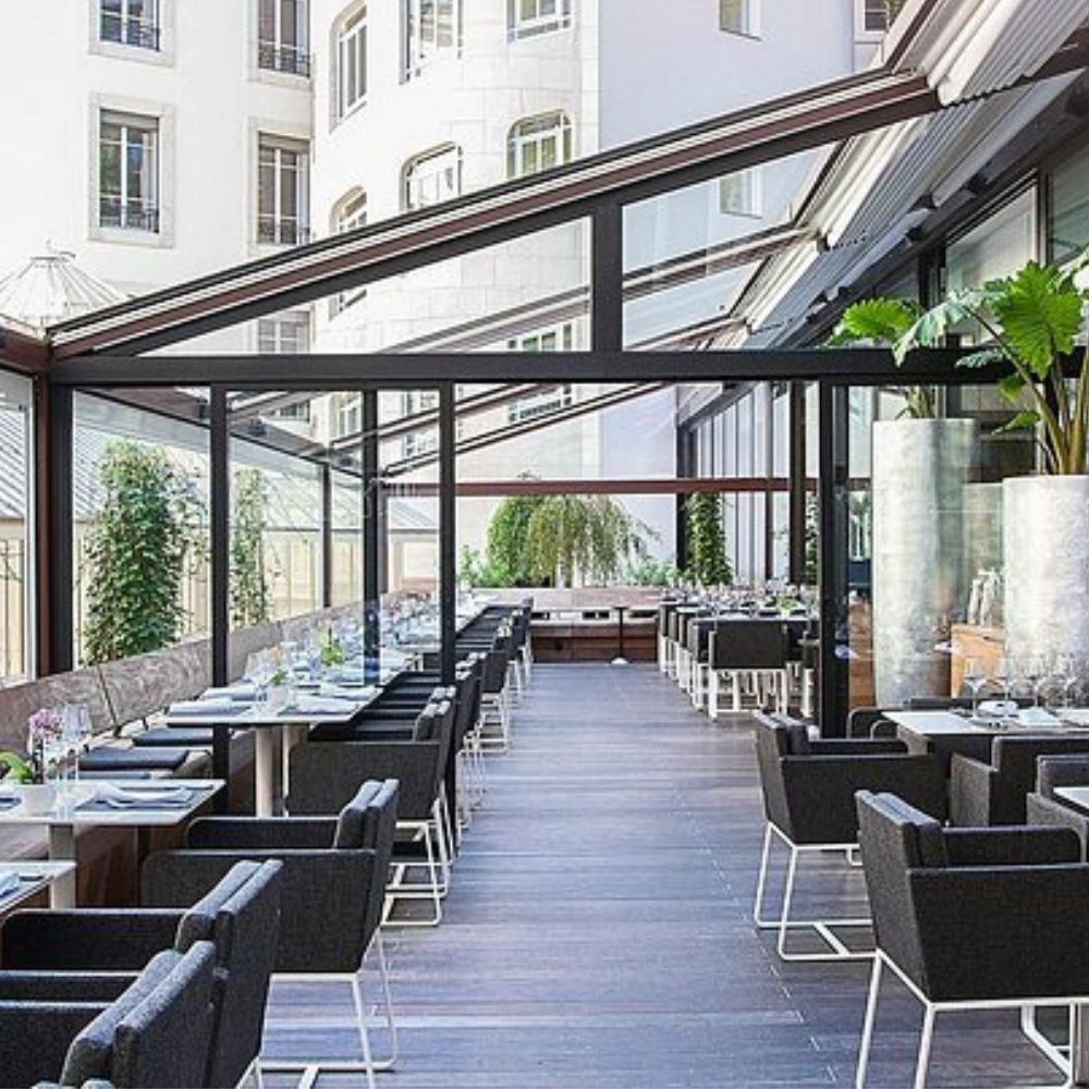 CHEZ PHILIPPE – Bar & Grill